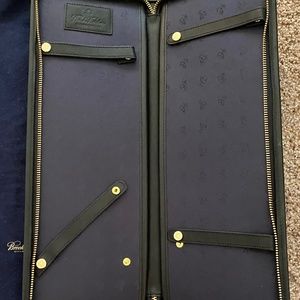 NWOT Brooks Brothers tie case leather.